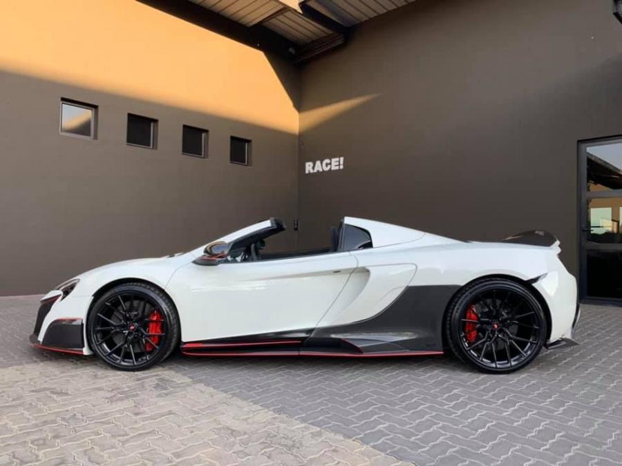  McLaren 650S Spyder by RACE! 2019 года  (фото 2 из 15)